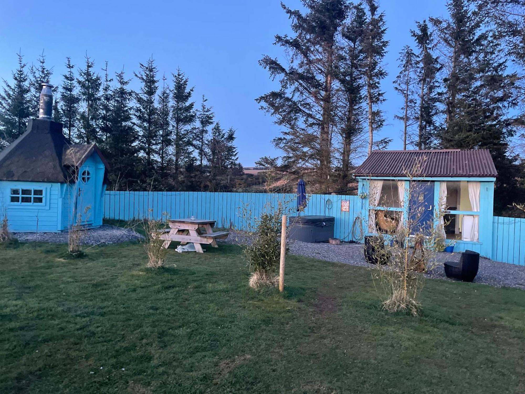 Bankhead Accommodation With Hot Tub Aberdeenshire Gamrie Exterior photo